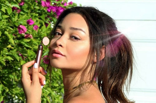 Masseur Visage Vibrant en Quartz Rose